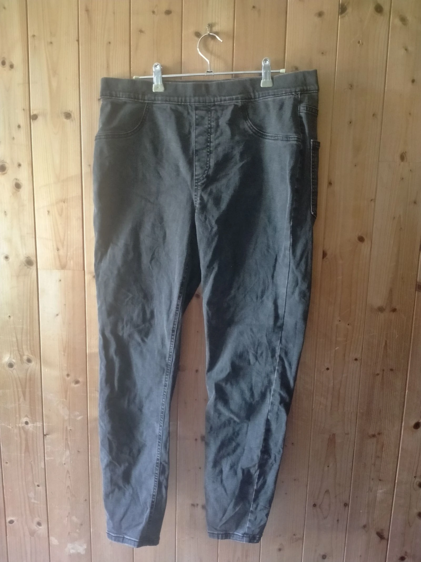 Jean noir Primark femme T46 neuf sans étiquette
